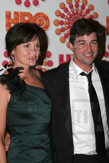 Kyle Chandler (r) and guest