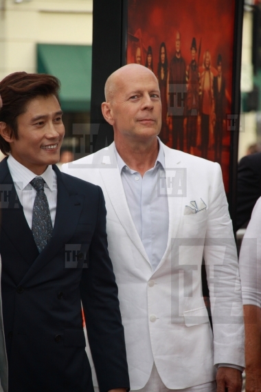 Byung-hun Lee, Bruce Willis 
07/11/2013