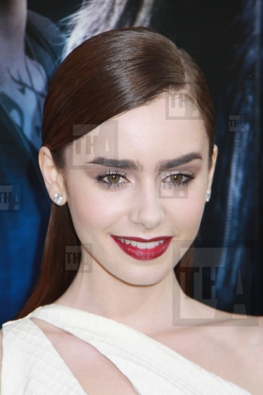 Lily Collins 
08/12/2013 "The Mortal In