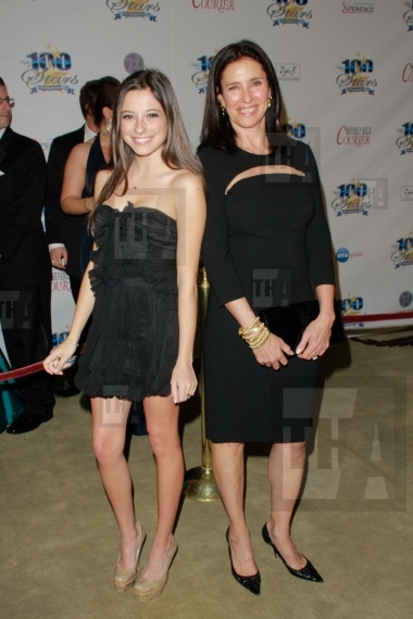 Mimi Rogers and daughter Lucy
