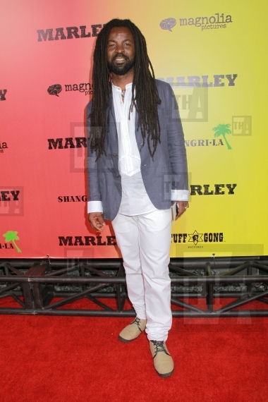 Rocky Dawuni
04/17/2012 "Marley" Premie