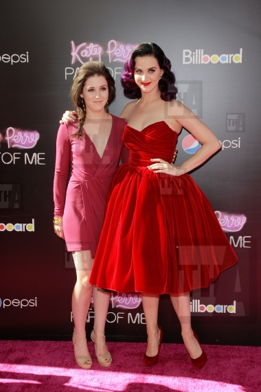Katy Perry and Shannon Woodward