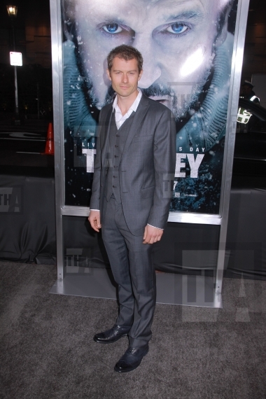James Badge Dale
01/11/2012 "The Grey" 