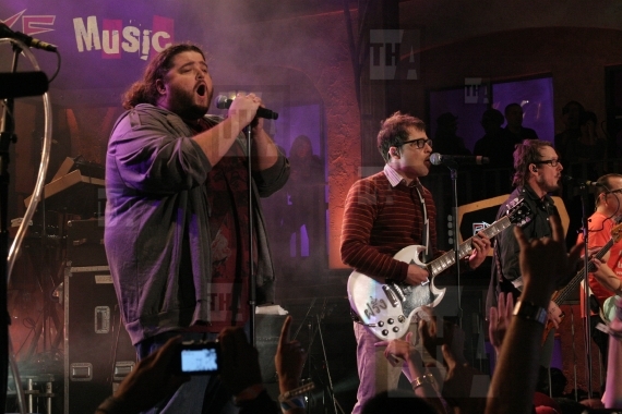 Weezer with Jorge Garica Singing